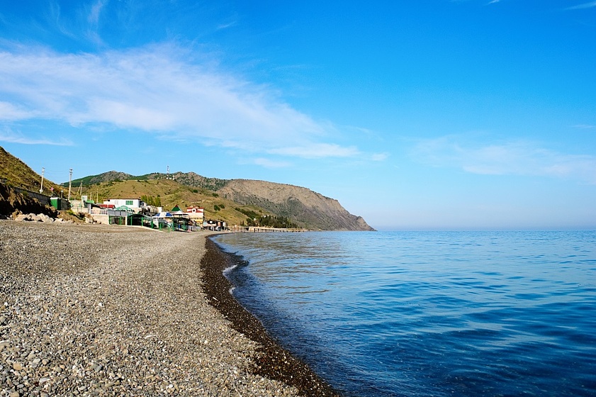 Галечный пляж в Крыму Галечный пляж в Крыму